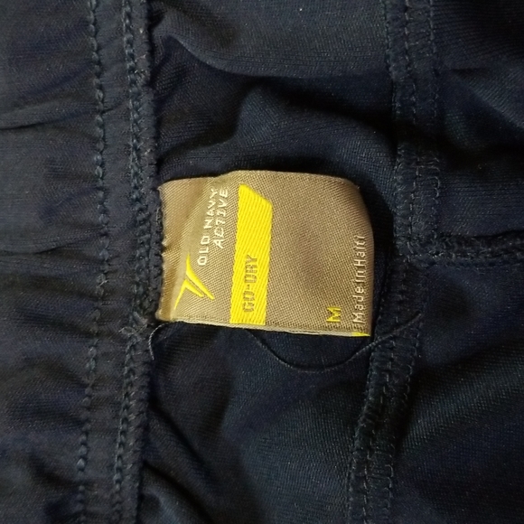 Old Navy Active Shorts - Picture 3 of 4